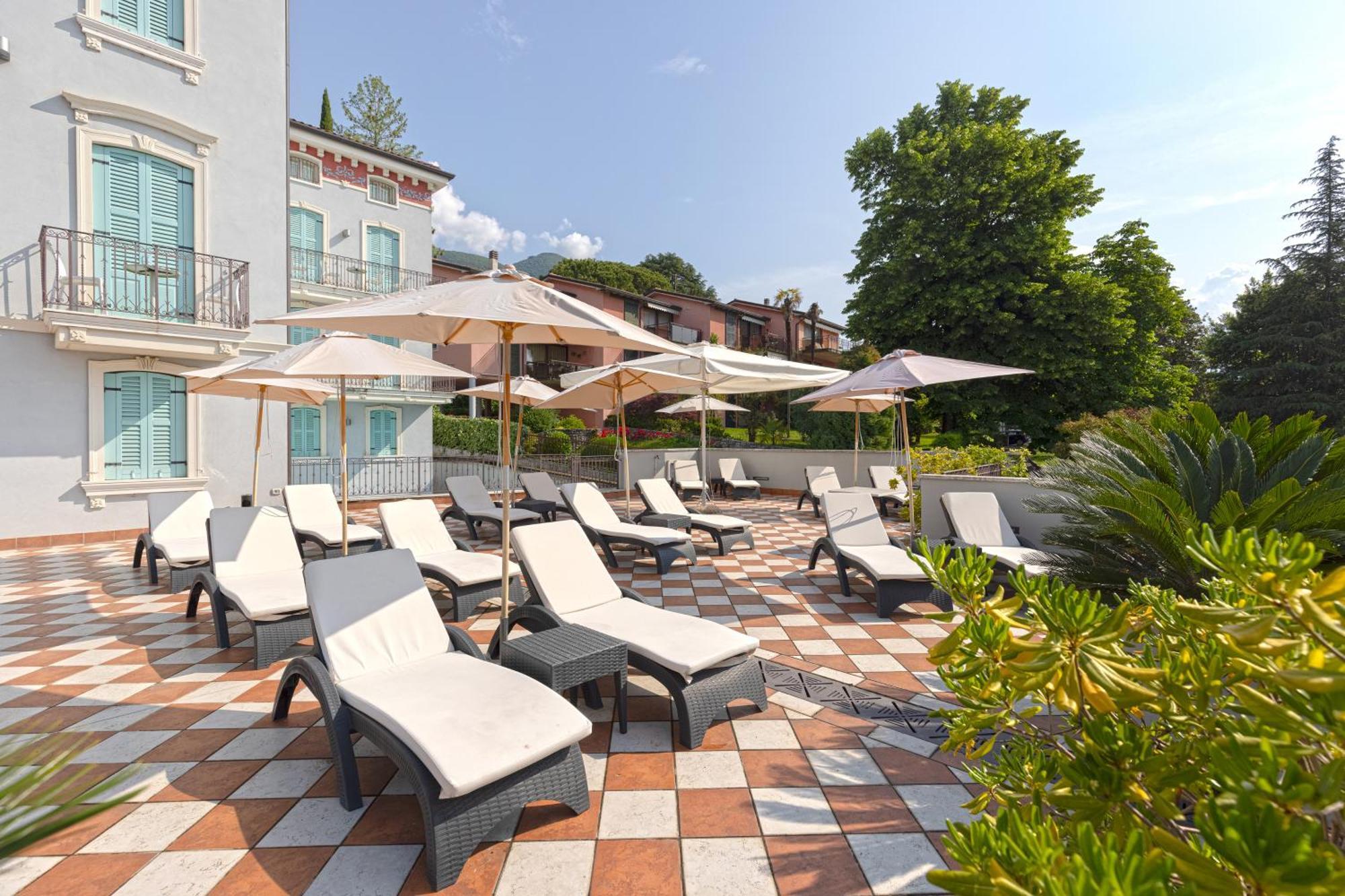 Gardone Palace Hotel Gardone Riviera Exterior photo