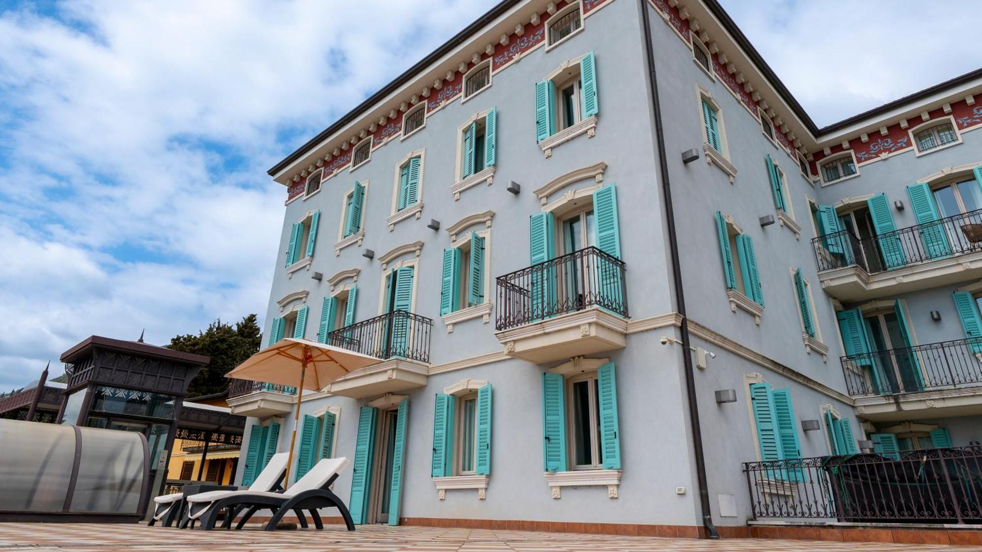 Gardone Palace Hotel Gardone Riviera Exterior photo